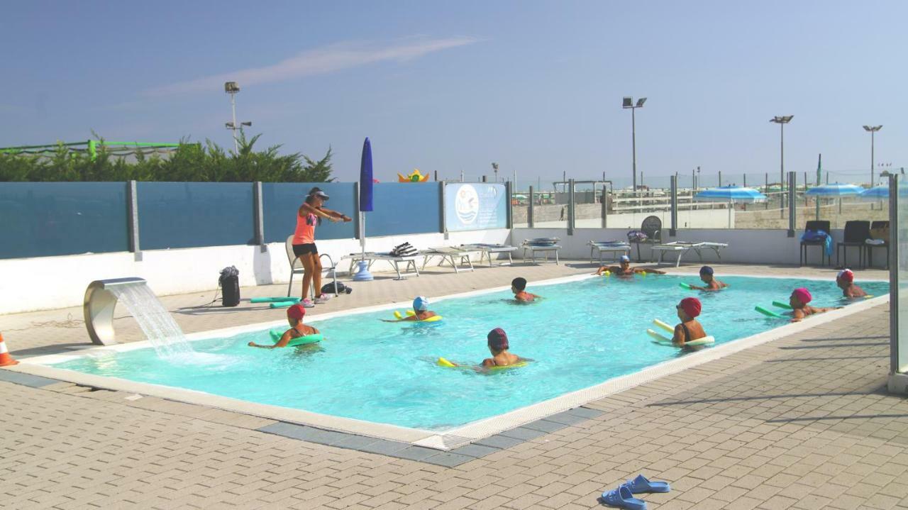 Residence 3 D Lido di Spina Eksteriør bilde